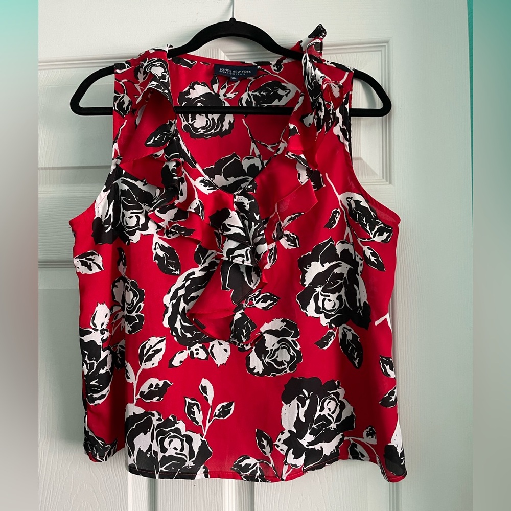 Jones New York Petite Woman’s Sleeveless Shirt Ruffle Neckline PL Red Black Rose
